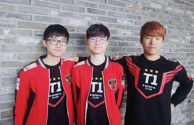 台闪耀的锋 台闪耀的锋