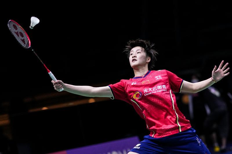 背两战轰下 背两战轰下